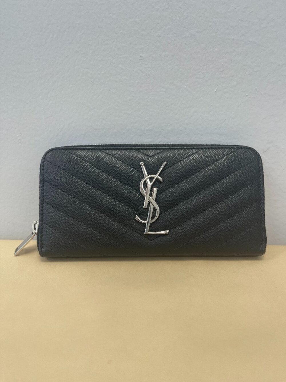 Saint Laurent Matelasse Chevron Zip Wallet Black w/ Silver Monogram - Preowned